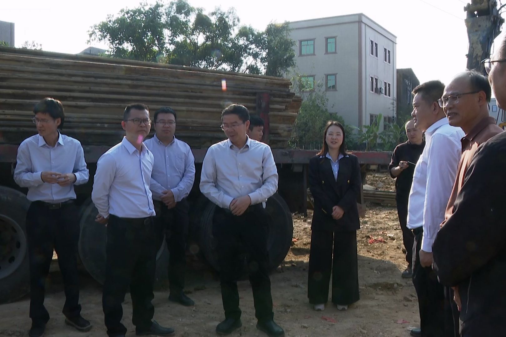 汕尾市人大常委會領導到陸豐開展農村生活污水治理監督檢查